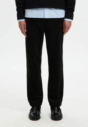 REGULAR FIT - Püksid - black