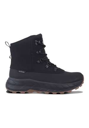 Schwarze wasserdichte Knöchelstiefel mit strukturiertem Obermaterial, Schnürdesign und dicker Gummisohle mit profiliertem Profil für guten Halt.
