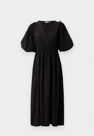 Juodas midi suknelė su giliu V formos iškirpimu, pūstomis trumpomis rankovėmis ir susiraukšlėjuota elastinga juosmena, suteikiančia prigludusią siluetą.