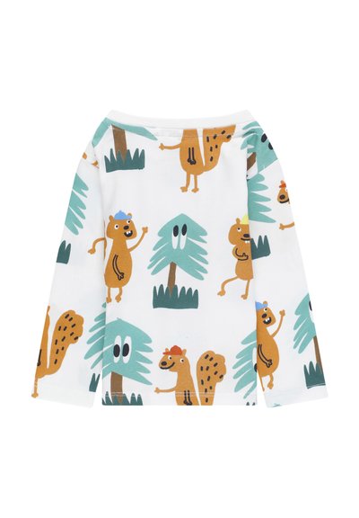 Camicia a maniche lunghe realizzata in morbido tessuto bianco, decorata con motivi colorati di scoiattoli e alberi nei toni del marrone, verde e azzurro chiaro.