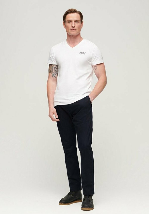 EMBROIDERED LOGO V NECK - T-Shirt basic - optic