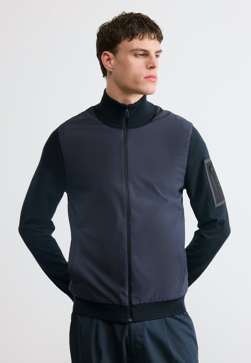 Gilet Fin Bleu Roi HUGO BOSS Femme Taille S (36) – Excellent état