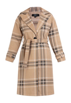 Beige lang ternet frakke med sort og hvid striber, bred krave, enkelt sort knap og matchende bælte tied i taljen.