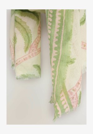 Eșarfă ușoară cu model floral în nuanțe de verde și roz, cu margine franjurată și o finisare moale, texturată.