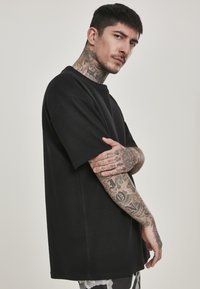 Urban Classics Jednoduché tričko - black