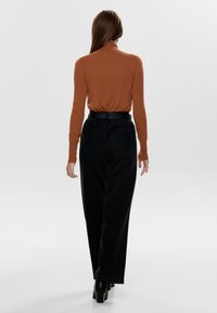 ONLY ONLVENICE ROLLNECK - Striktrøje - ginger bread