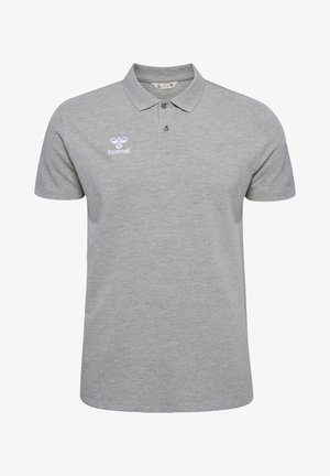 Grijze polo van katoen heeft een klassieke kraag, twee knopen en geborduurde logo-accenten op de linkerschouder.