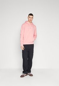 Tommy Jeans LINEAR LOGO - Felpa - tickled pink
