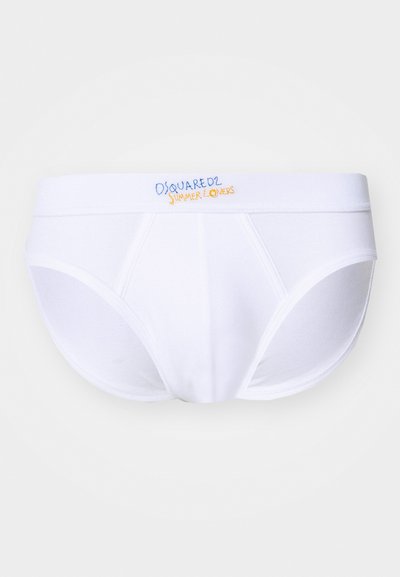 Bijele pamucne gaćice s plavim i narančastim izveznim logotipom koji glasi "OSQUAREDZ SUMMER LOVERS" na pojasu. Imaju klasičan kroj.