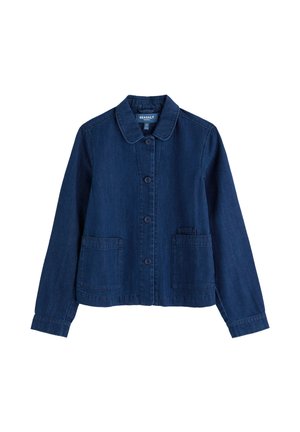 Donkerblauwe spijkerjas met een kraag, knoopsluiting aan de voorkant, twee grote zakken en een losse pasvorm.