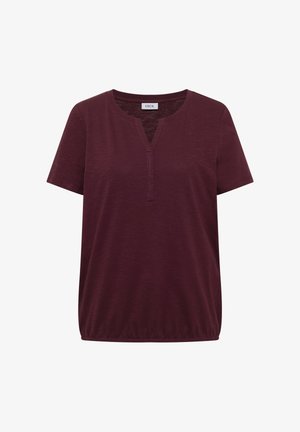 Bordowa koszula z krótkim rękawem, okrągłym dekoltem z małym, V-kształtnym wycięciem z przodu, z delikatnie marszczonym dołem.