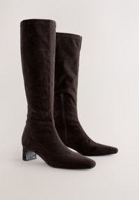 STANDARD WIDE FIT - FOREVER COMFORT CHISEL TOE - Stivali alti - chocolate brown