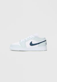 Não selecionado, white/squadron blue/aura