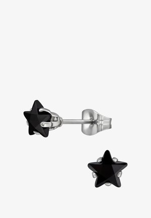 Zwarte stervormige stud oorbellen met een facettenontwerp, gezet in glanzend zilverkleurig metaal, voorzien van veilige achtersluitingen.
