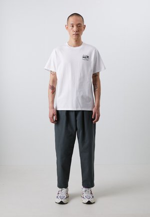 LOOSE TROUSER - Trousers - emerald