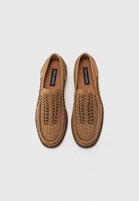 Steve Madden GRAMADA - Moccasins - taupe