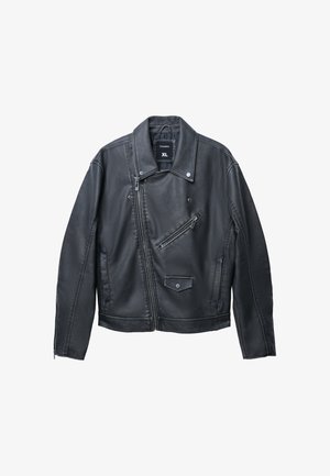 Giacca biker in ecopelle nera con cerniera asimmetrica, tasca sul petto con cerniera, tasca a patta e colletto a pressione, taglia XL.