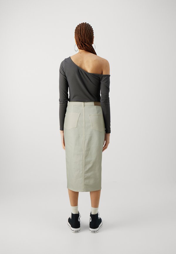 VMVERI CALF - Pencil skirt - cloud dancer3
