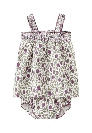 Robe sans manches pour tout-petit et bloomers assortis avec un motif de baies violettes et de feuilles vertes sur tissu blanc.
