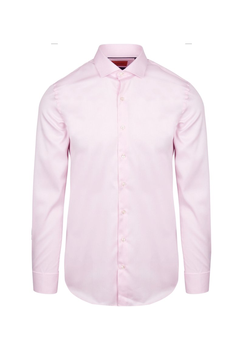 Lichtroze blouse met lange mouwen, een spread collar, knopen aan de voorkant en met knopen sluitende manchetten. Glad materiaal zonder zichtbare patronen of accenten.