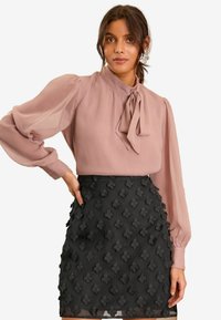 REGULAR FIT - 3D APPLIQUE  - Suknja A kroja - black