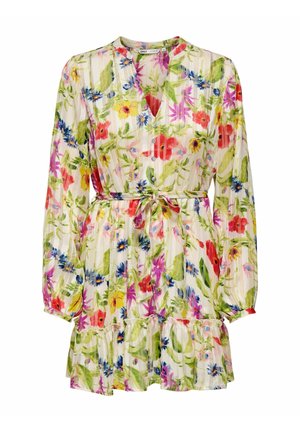 Robe à manches longues à imprimé floral avec ceinture nouée à la taille, ourlet volanté, devant boutonné et motif multicolore clair sur fond blanc.