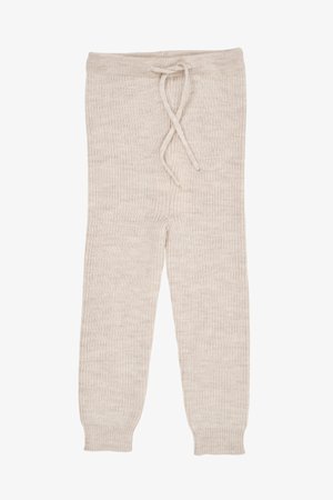 Šviesiai smėliniai megzti kelnių, su raštuotu paviršiumi, su raišteliu reguliuojamu juosmeniu, siaurėjančiomis kojomis ir elastiniais rankogaliais. Minkšta medžiaga su šiltu išvaizdu.