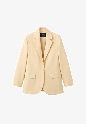 Béžové jednoklapkové sako s výrezom na golieri, dvoma prednými vreckami s klapkami a jedným náprsným vreckom, zobrazené na bielom pozadí.