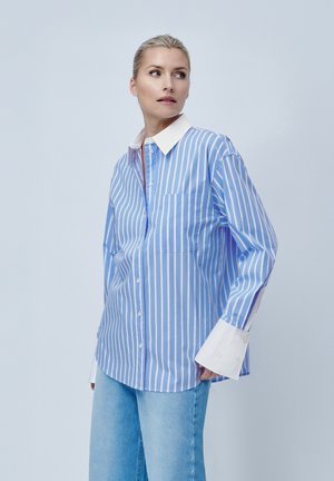 STUDIO JARINA BLOUSE - Button-down blouse - blau
