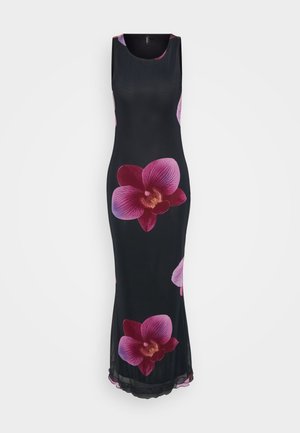 Abito lungo senza maniche di colore nero con grandi stampe di orchidee rosa e bordeaux. Tessuto liscio e leggero con una silhouette fluida e dettagli all'orlo.