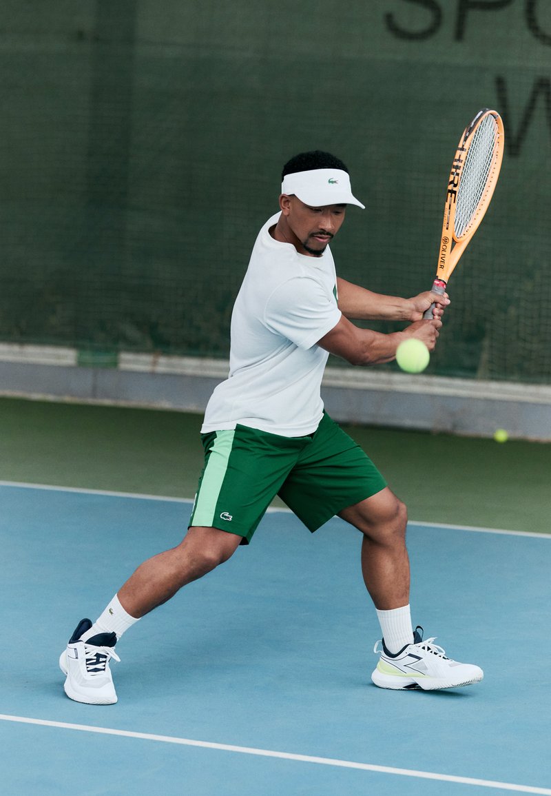 Lacoste Sport SHORT LCST FC - Korte broeken - green liamone/groen
