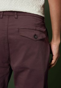 Next REGULAR FIT - Shorts - burgundy red