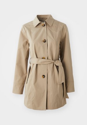 Bež imperijalni kaput s ovratnikom, dugim rukavima, tri velika gumba, bočnim džepovima i tkanim pojasom u struku.