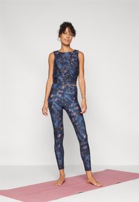 ONLY Play ONPJAM-2-SKY  - Retuusid - maritime blue/vintage indigo