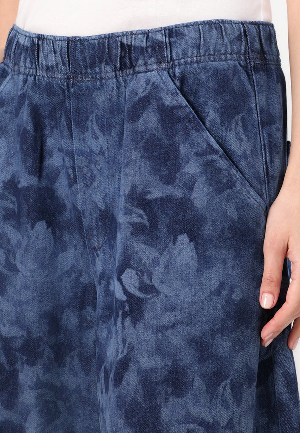 EASY HORSESHOE LASER FLORAL - Relaxed fit jeans3