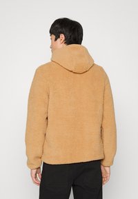 Lyle & Scott ZIP HOODIE - Casaco de verão - tan