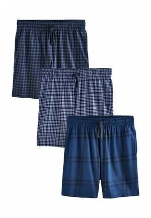 Drei Paar blaue karierte Shorts mit elastischen Bund und Kordelzug, vertikal auf weißem Hintergrund angeordnet.