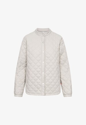 Hellbeige gesteppte Jacke mit Druckknöpfen, rundem Kragen, langen Ärmeln und elastischen Bündchen, auf weißem Hintergrund dargestellt.