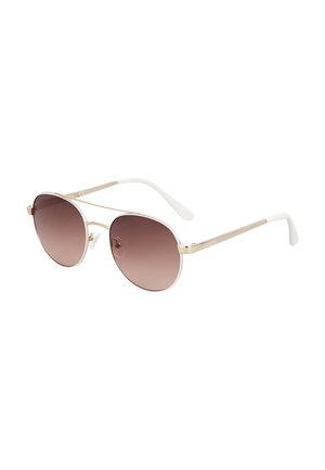 Occhiali da sole con montatura aviator in metallo dorato e lenti sfumate marroni, con terminali bianchi sulle aste sottili.
