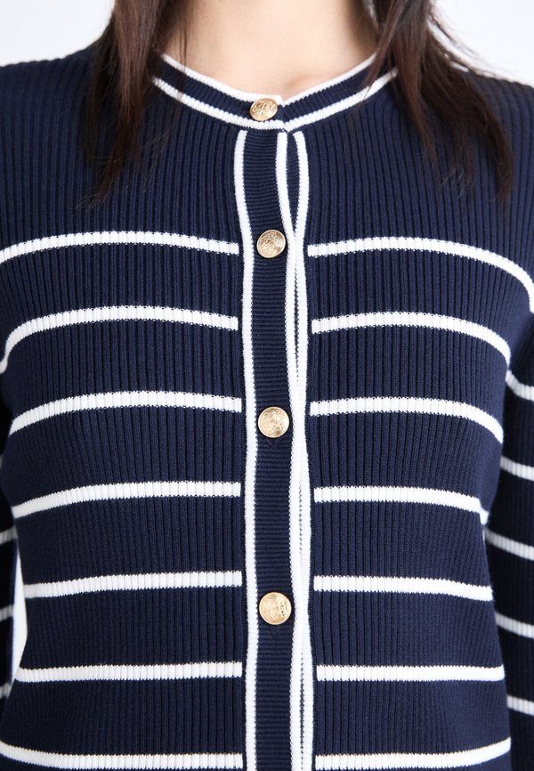 BRETON - Cardigan3
