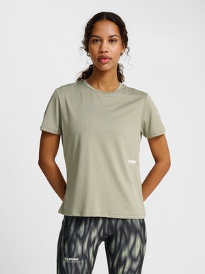Hummel WORKOUT W S/S - Sport T-shirt - seagrass