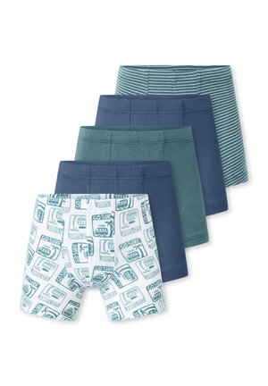 Fünf Jungenboxershorts in verschiedenen Blau- und Grüntönen; eine mit Surfmobil-Muster, eine gestreift, die anderen einfarbig.