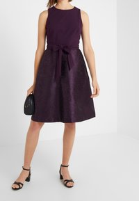 Lauren Ralph Lauren Juhlamekko - purple