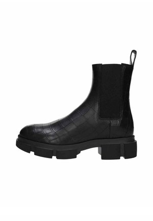 Platform ankle boots - black