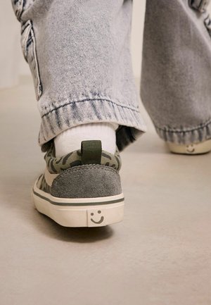 Next, TRAINERS . - Chaussures premiers pas - khaki green