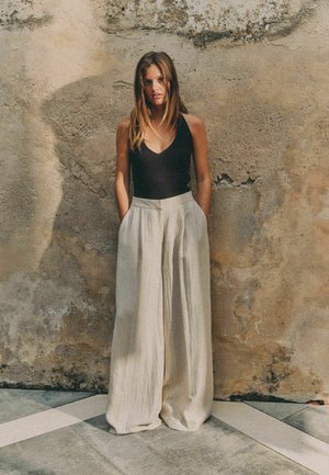 THE SET, 2 PACK - Trousers - navy blue cream
