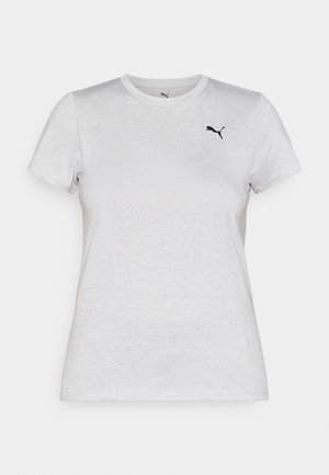 Svetlo siva majica s kratkimi rokavi iz mehke tkanine. Ima črni logotip Puma na levi strani prsnega koša. Klasičen okrogel izrez, sproščen kroj.