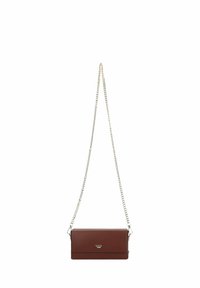 Borsa a tracolla in pelle marrone con tracolla a catena dorata e piccolo logo metallico sulla chiusura a patta frontale.