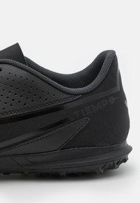 Nike Performance Jalkapallokengät nurmikolle - black