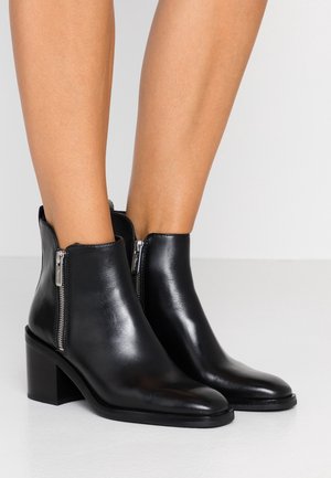 3.1 Phillip Lim, Bottines - black